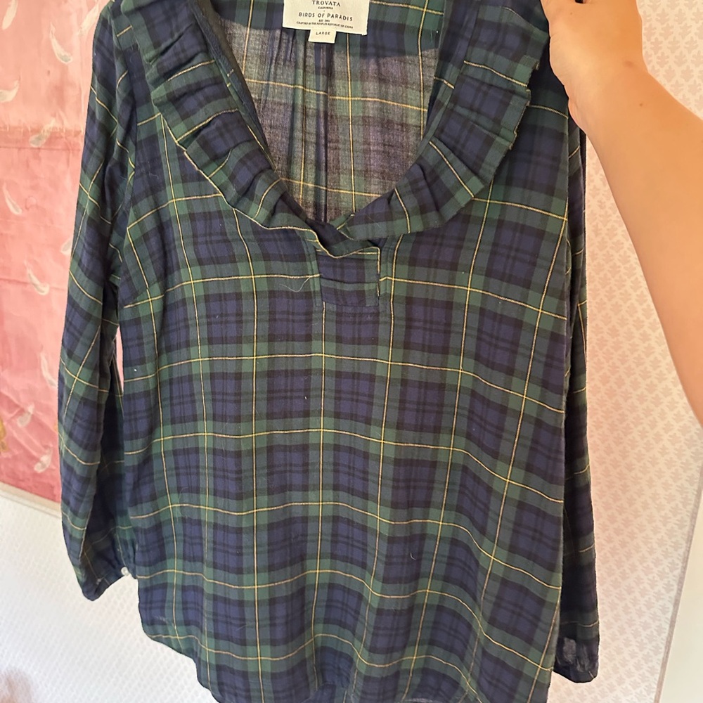 Trovata Blue and Green Ruffled 3/4 Sleeve Blouse
